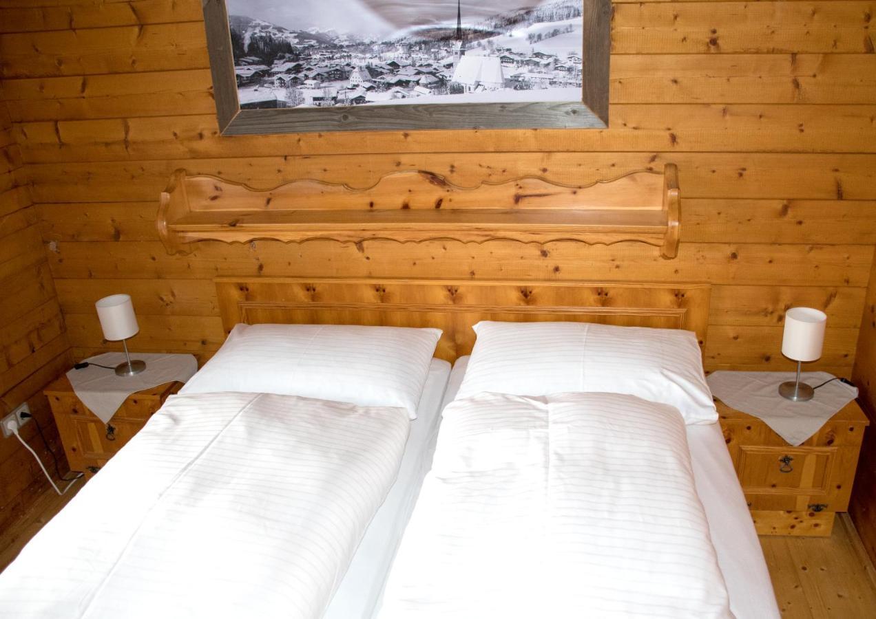 Ferienhaus Gasteg Maria Alm am Steinernen Meer Bagian luar foto